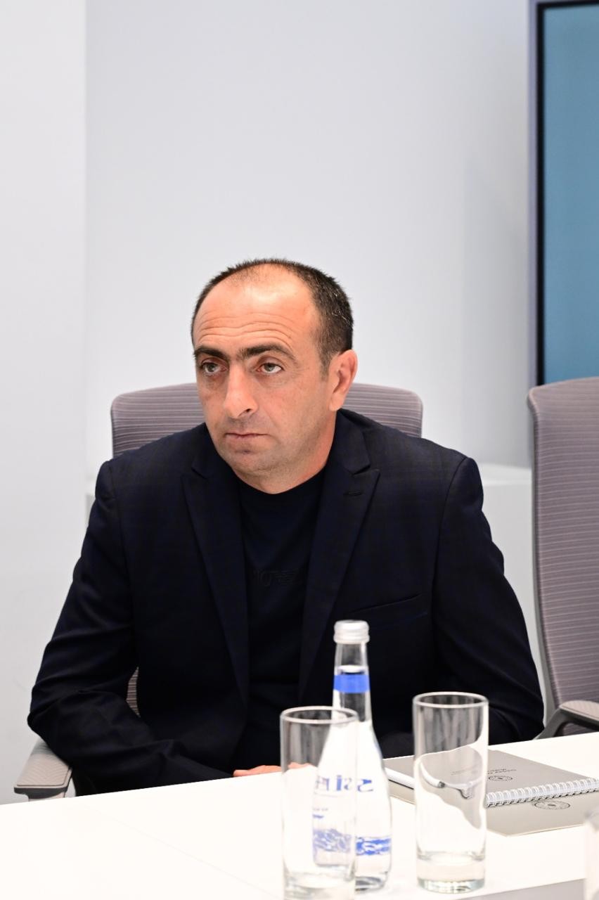 Mədəniyyət naziri Gəncə teatrının öz həmkarlarını xilas edən əməkdaşları ilə görüşdü - FOTOLAR